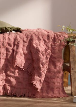 Walton Waffle Fringed Throw Rose